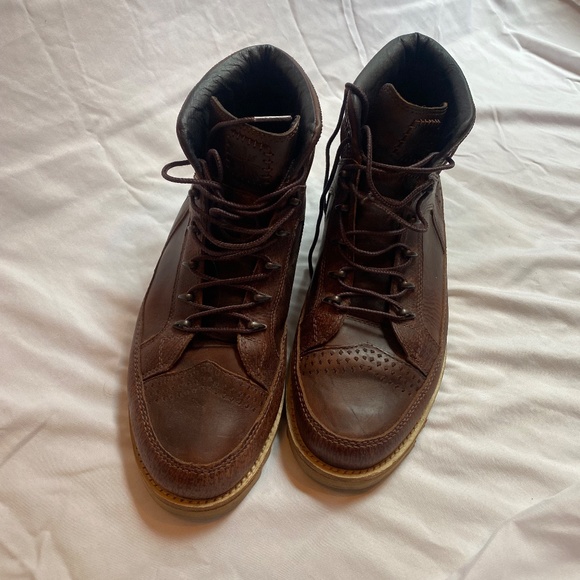 Van's Oxford Boot with Stylish Vibram Sole (Men's 12) - Picture 2 of 6